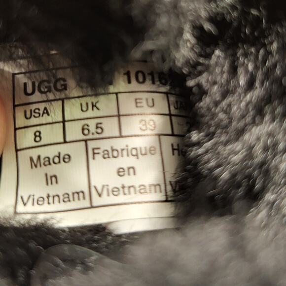 UGG Women's Classic Tall II Black size womens bootie size 8 - Picture 7 of 8